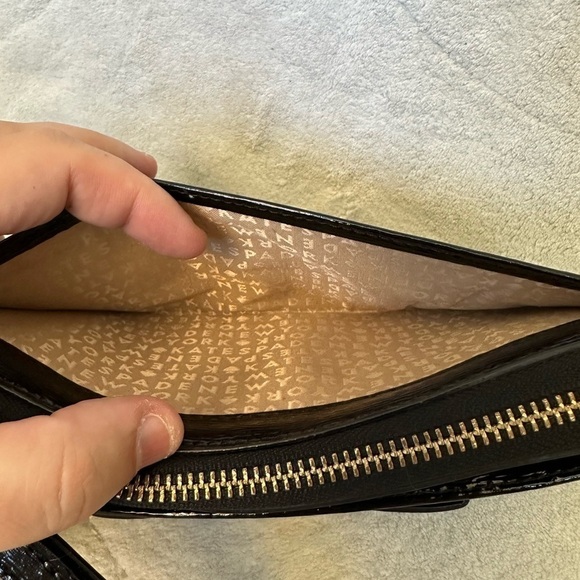 $229 Kate Spade Layton Bow Wallet Wristlet. - Picture 7 of 16